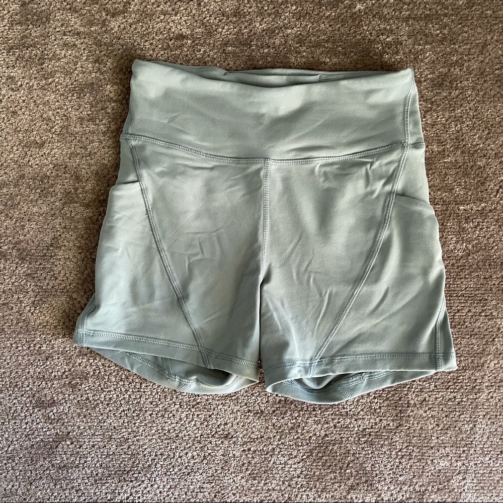 Free Spirit short